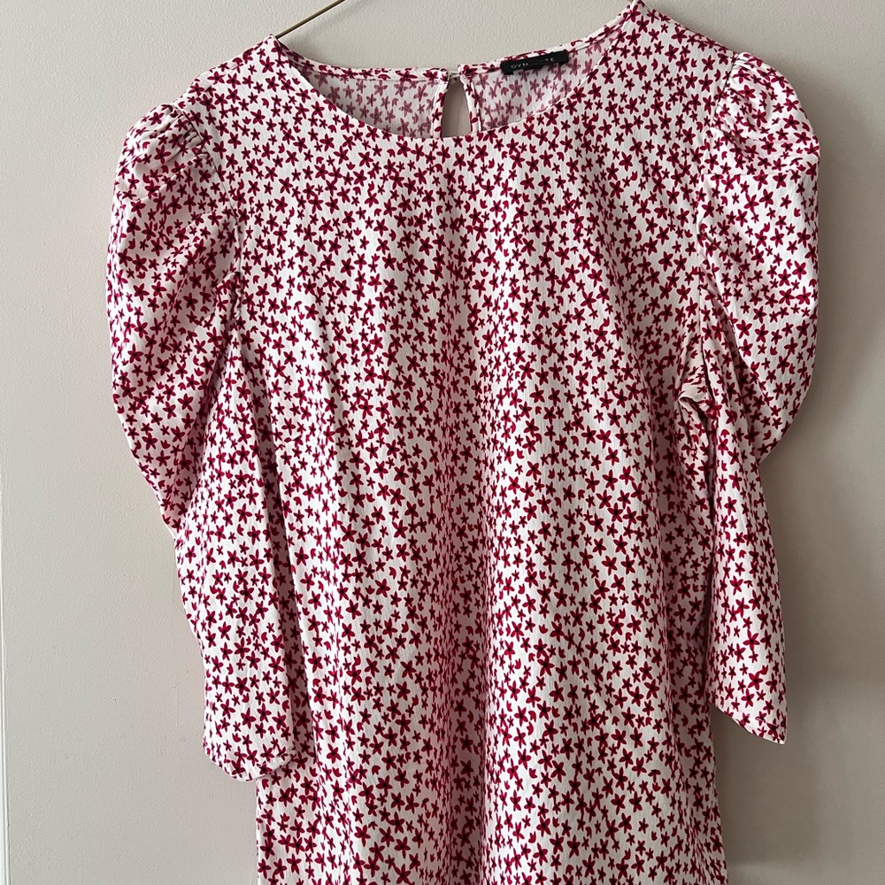 Gorgeous floral 3/4 length blouse
